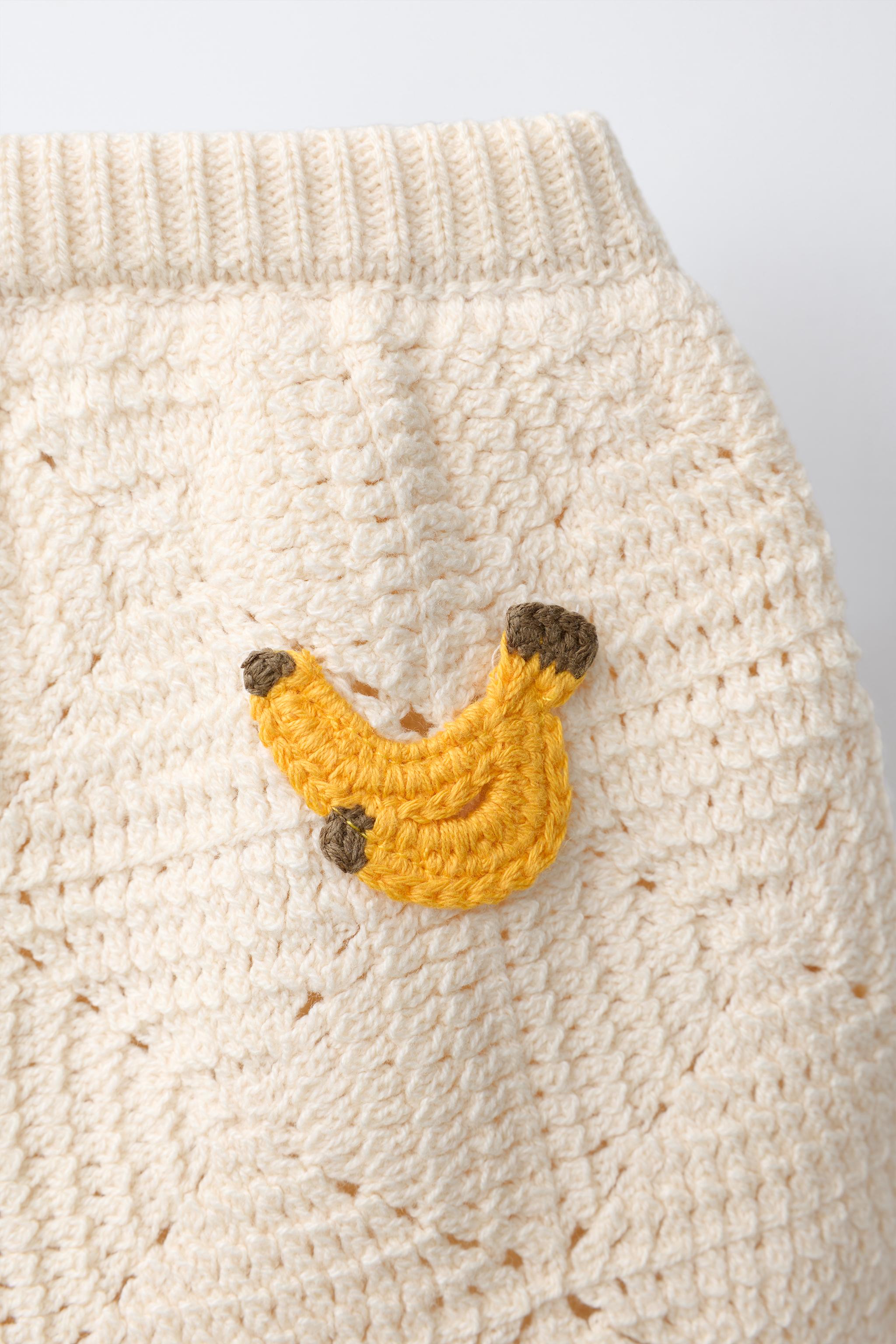 CROCHET KNIT BANANA SHORTS