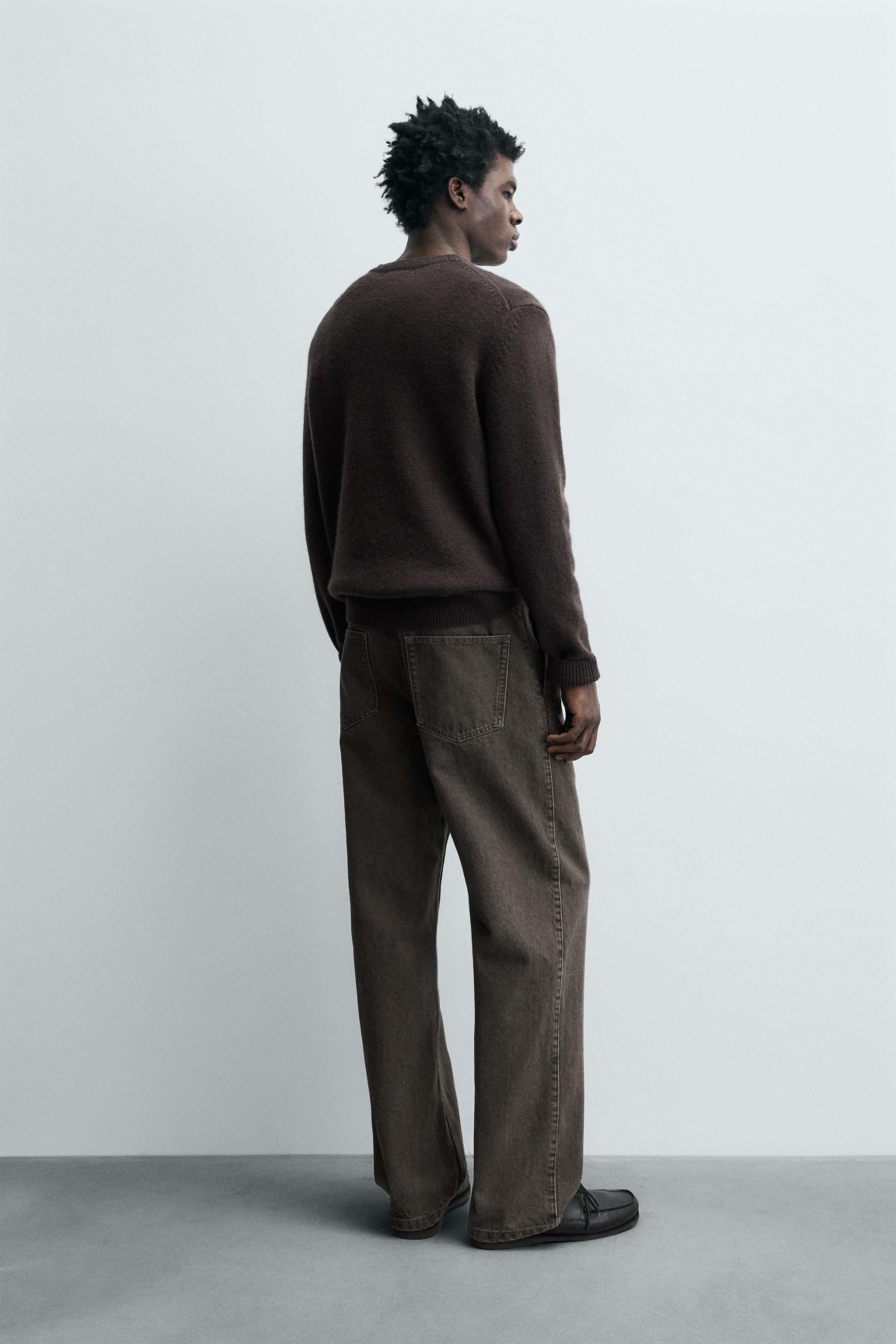 PLEATED STRAIGHT FIT JEANS