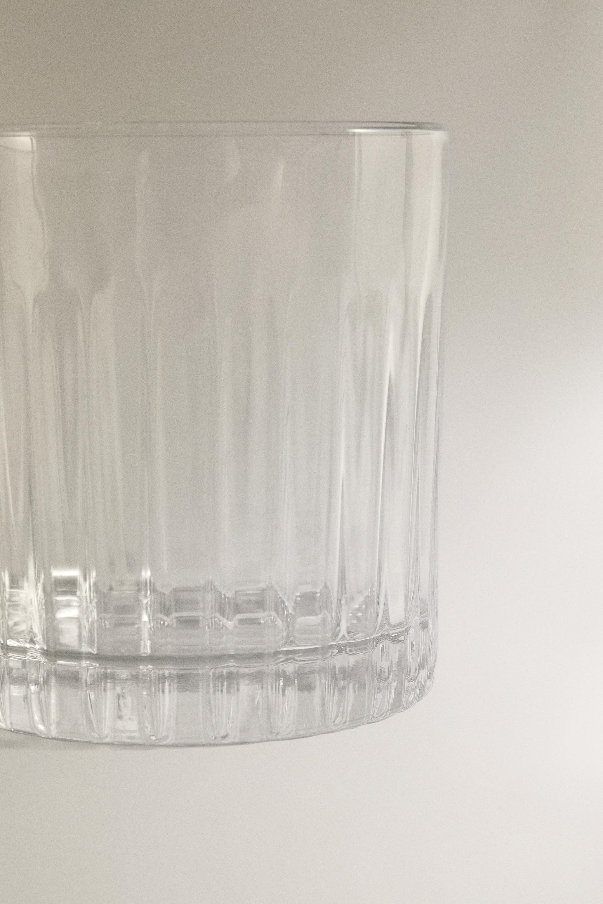 RAISED CRYSTALLINE TUMBLER