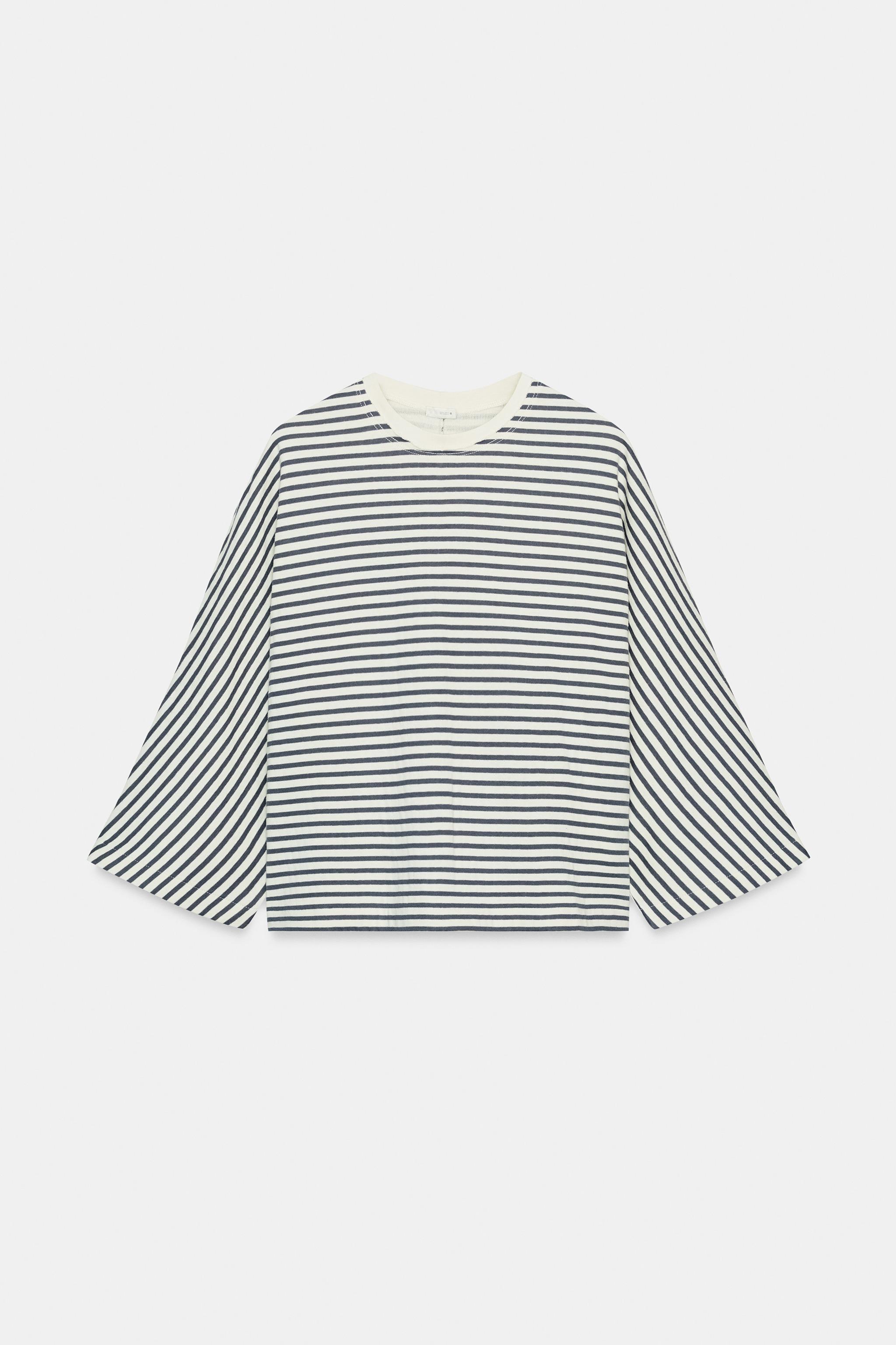 OVERSIZED STRIPED T-SHIRT