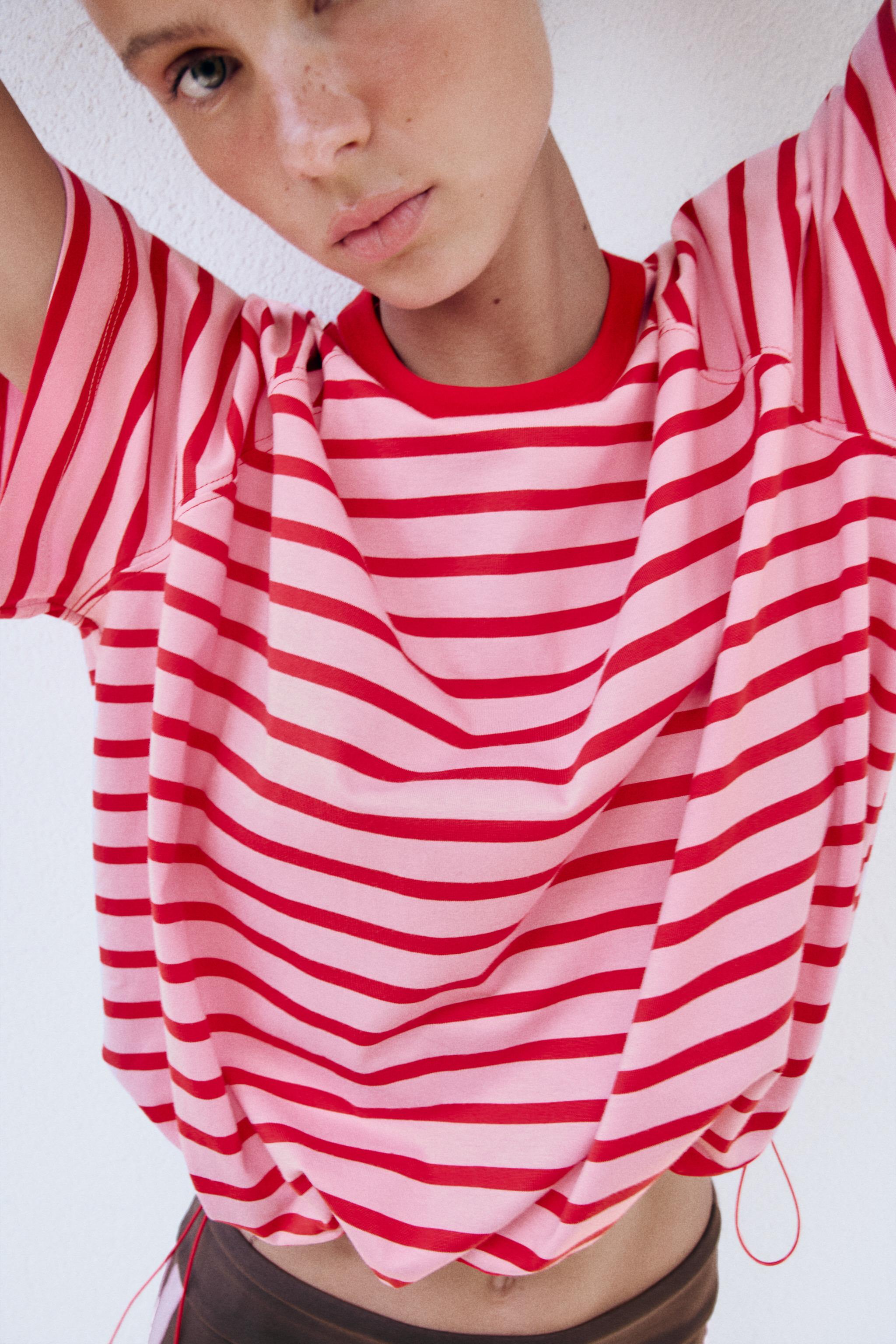 STRIPED T-SHIRT WITH STOPPERS