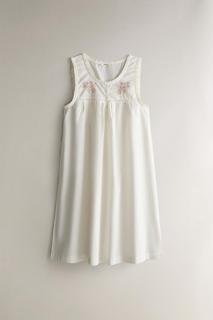 EMBROIDERED COTTON NIGHTGOWN — Oyster-white
