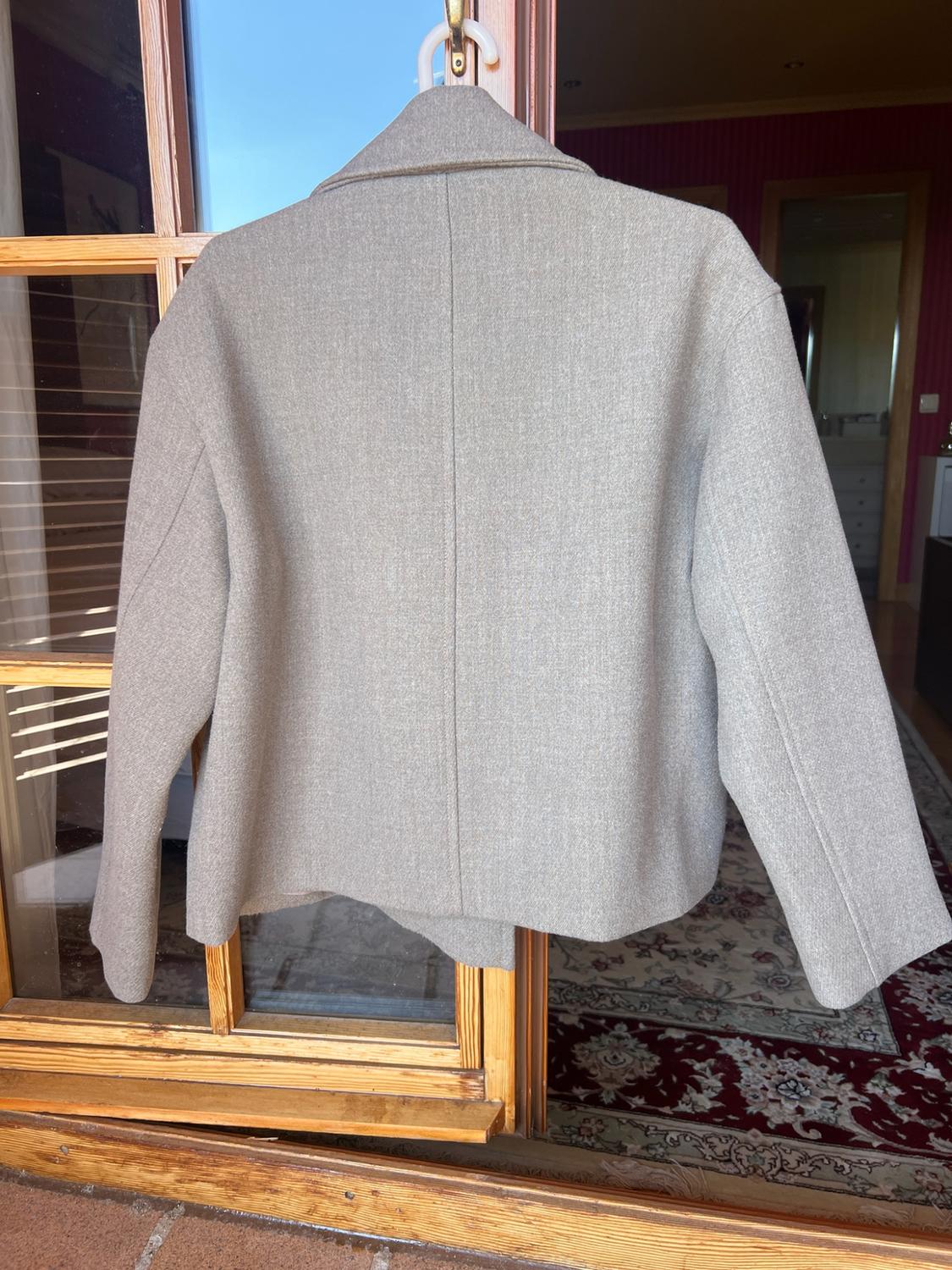 SHORT DOUBLE-BREASTED COAT - Image 2