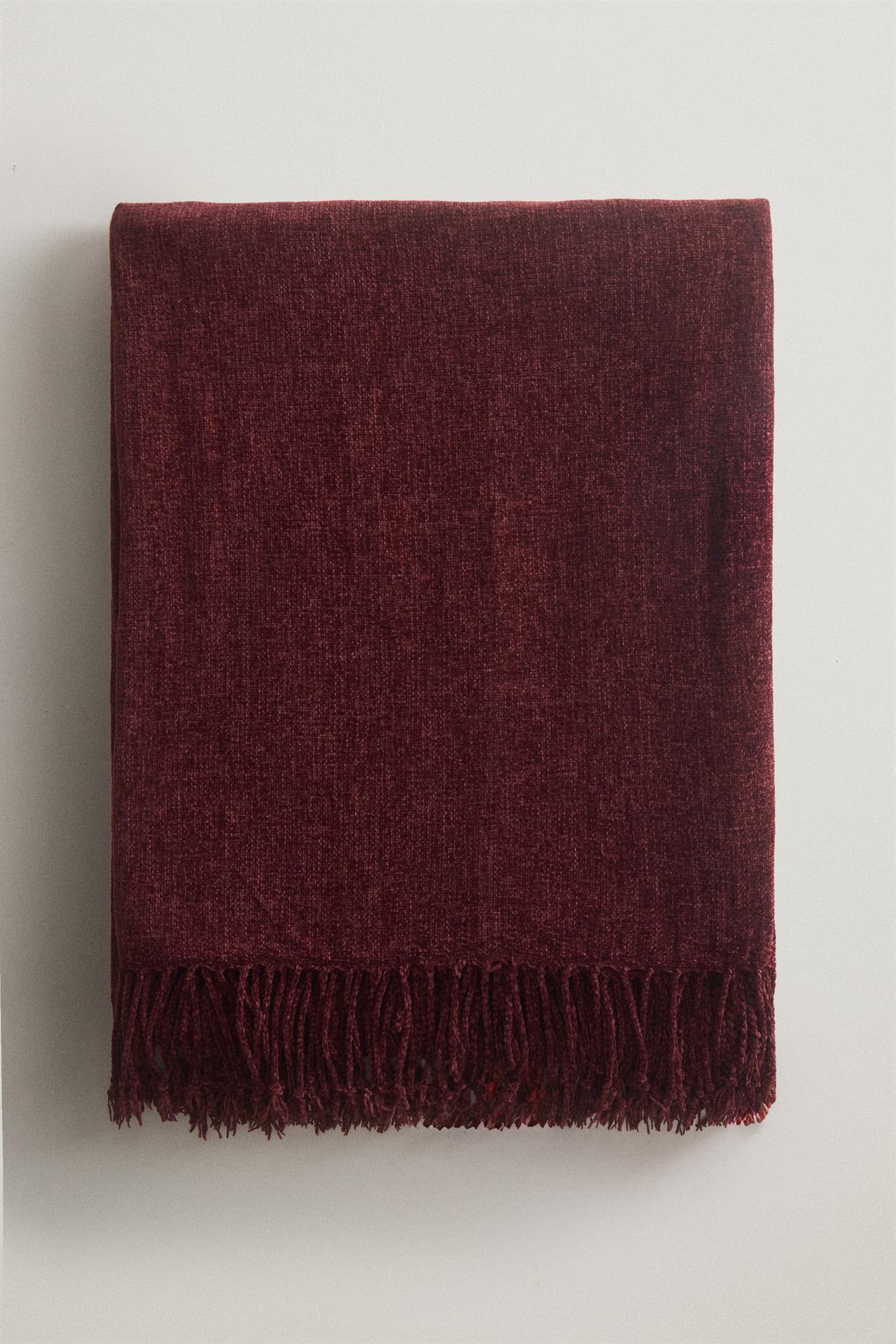 CHENILLE BLANKET — Reddish