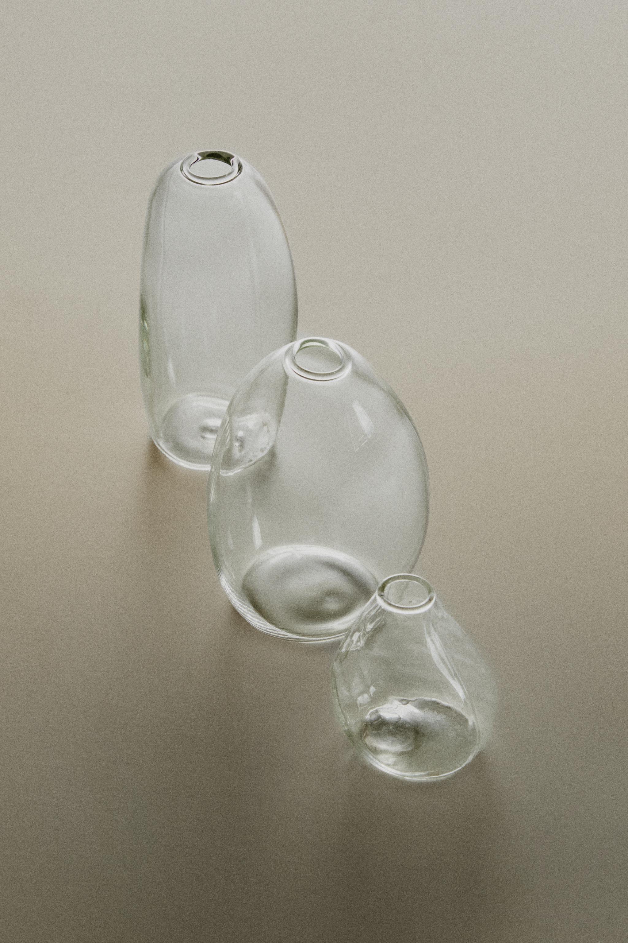 VASE EN VERRE IRRÉGULIER PETIT FORMAT