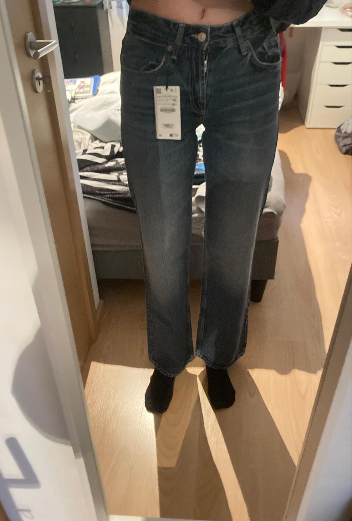 MID-RISE WIDE-LEG EXTRA-LONG TRF JEANS - Image 4