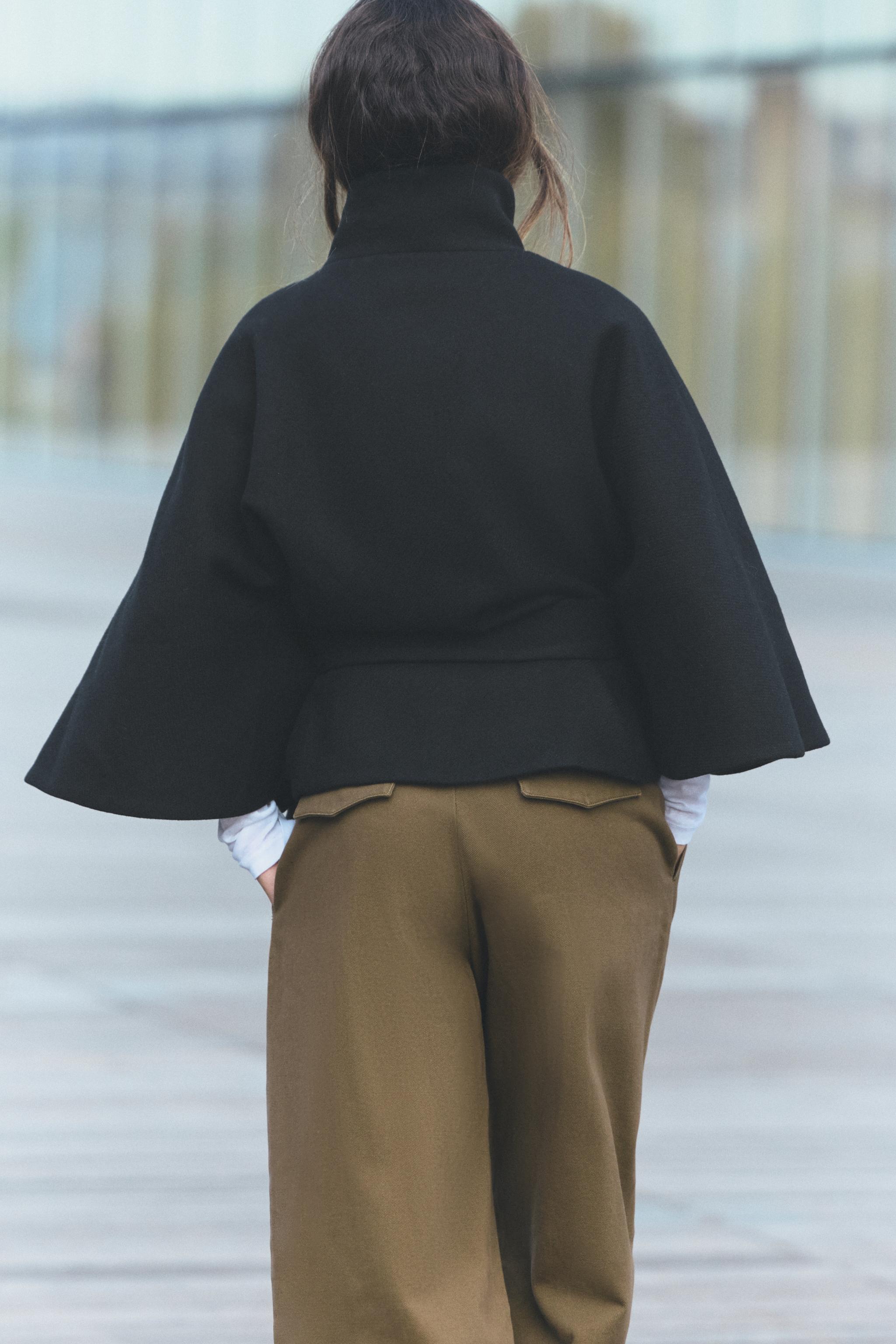 WOOL CAPE COAT WITH BELT