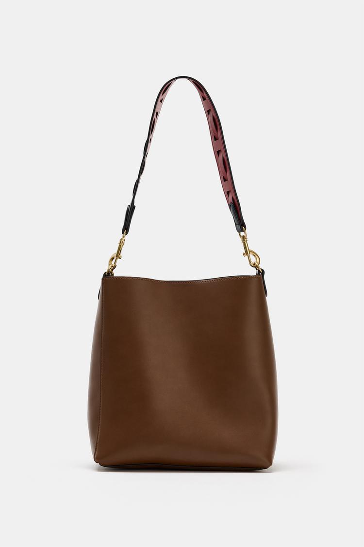 BOLSO BALDE CON DETALLE DE ASA 4