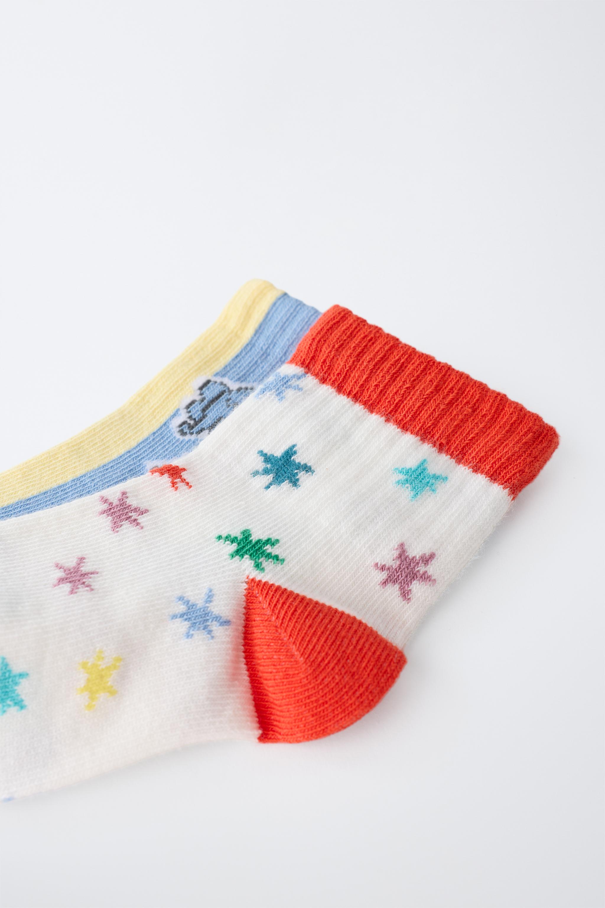 THREE-PACK OF SHORT CIRCUS SOCKS