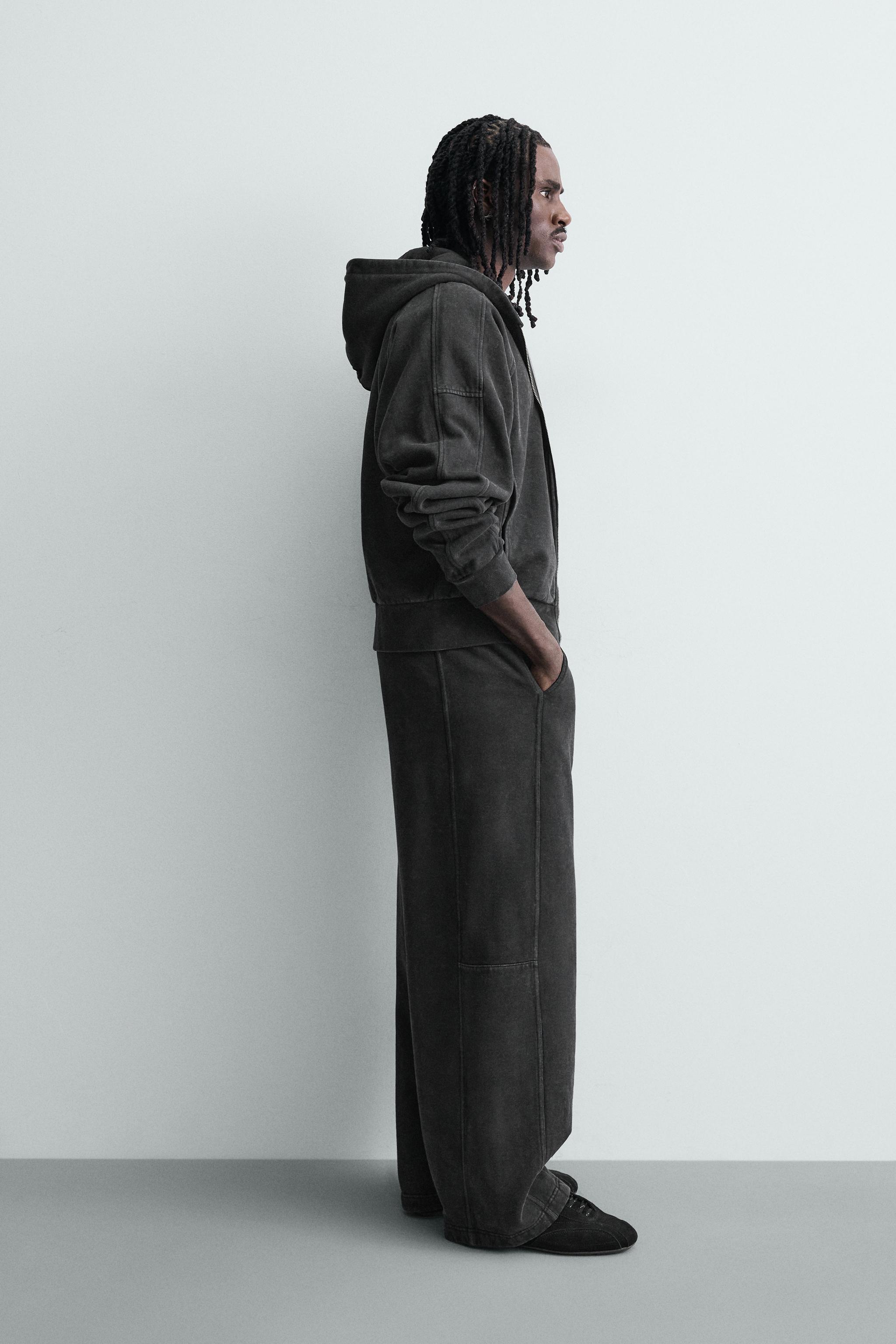 CROPPED FIT HOODIE