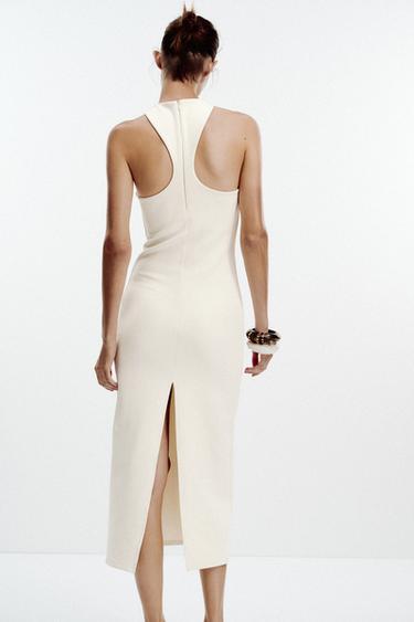 ROBE AJUSTÉE AVEC ENCOLURE AMÉRICAINE - Écru de Zara