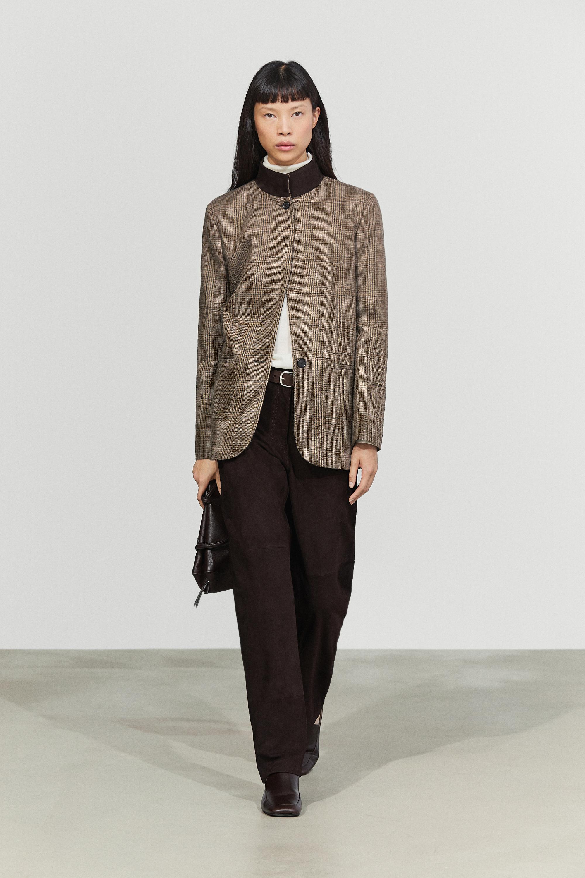 Checked blazer with contrast collar