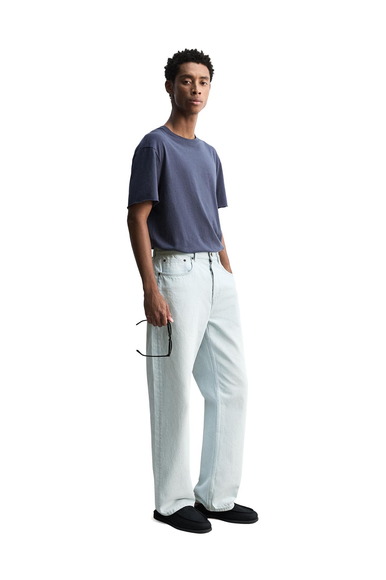 STRAIGHT FIT JEANS