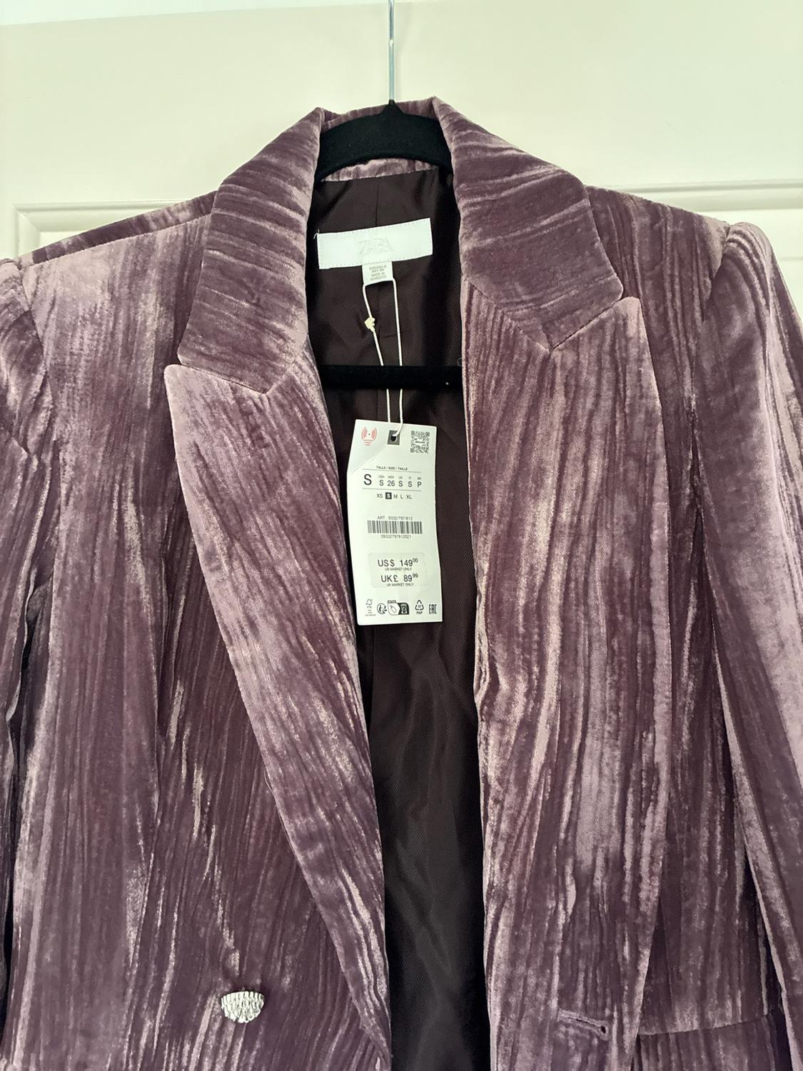 DOUBLE-BREASTED VELVET FEATHER BLAZER - Image 2