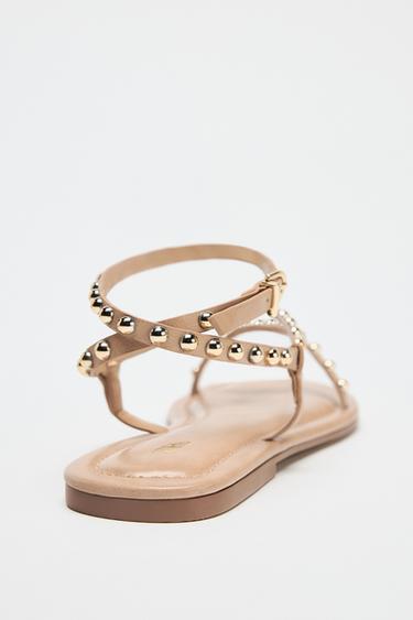 SANDALES À BRIDES ET VERROTERIES MÉTALLIQUES - Beige de Zara - Image 4