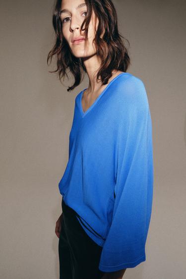 LOOSE-FIT V-NECK KNIT JUMPER - Bluish by Zara