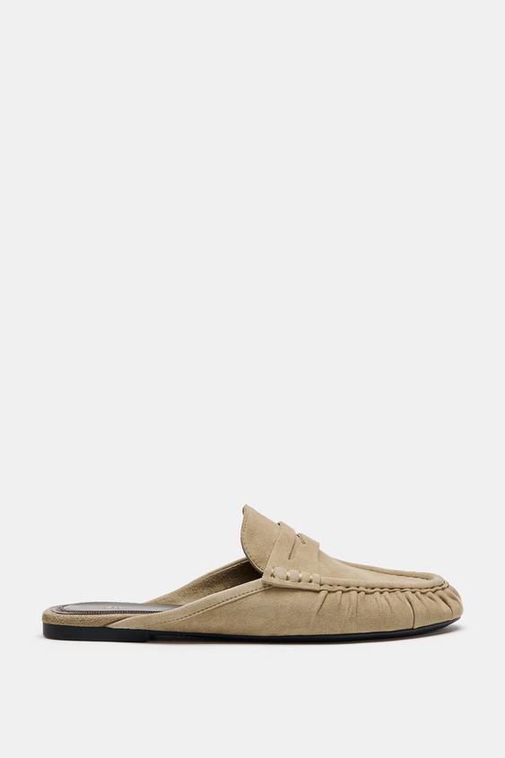 MOCASÍN MULE SERRAJE FRUNCIDO - ARENA/MARRÓN de Zara - Imagen 0