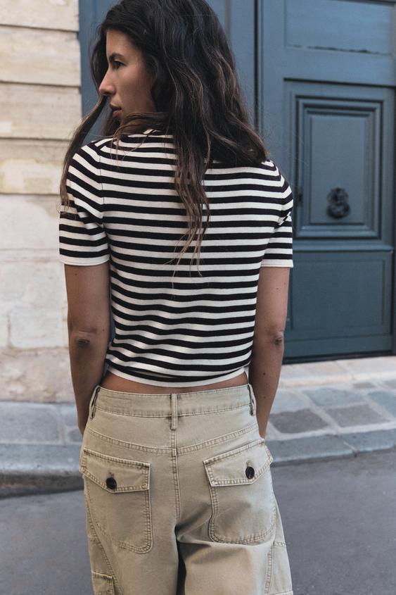 TOP EN MAILLE À RAYURES - Écru / Grenat de Zara - Image 2