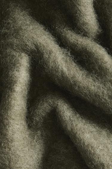 WOOL THROW - Light green by Zara