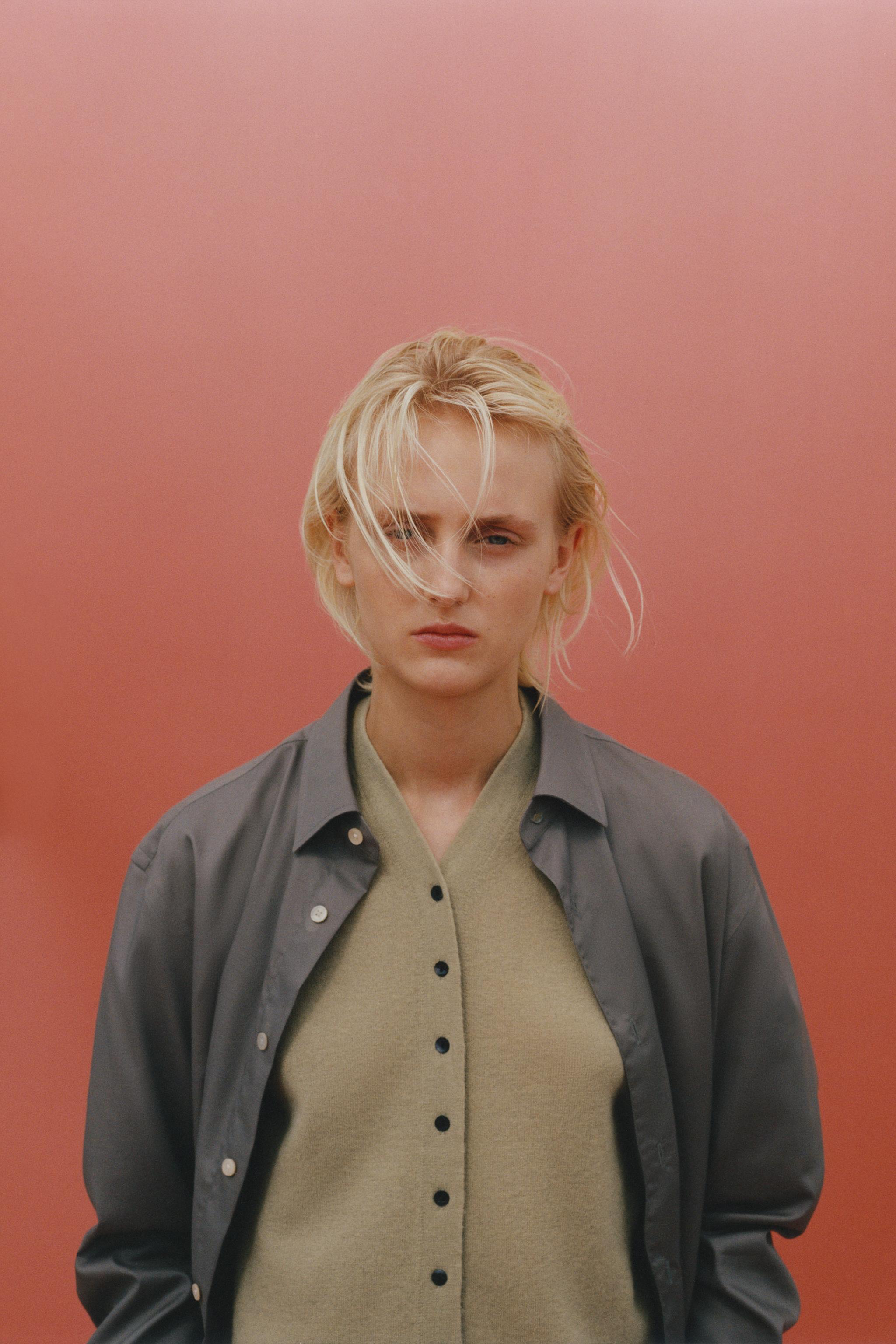 100% EXTRA-SOFT WOOL V-NECK JACKET — Greenish