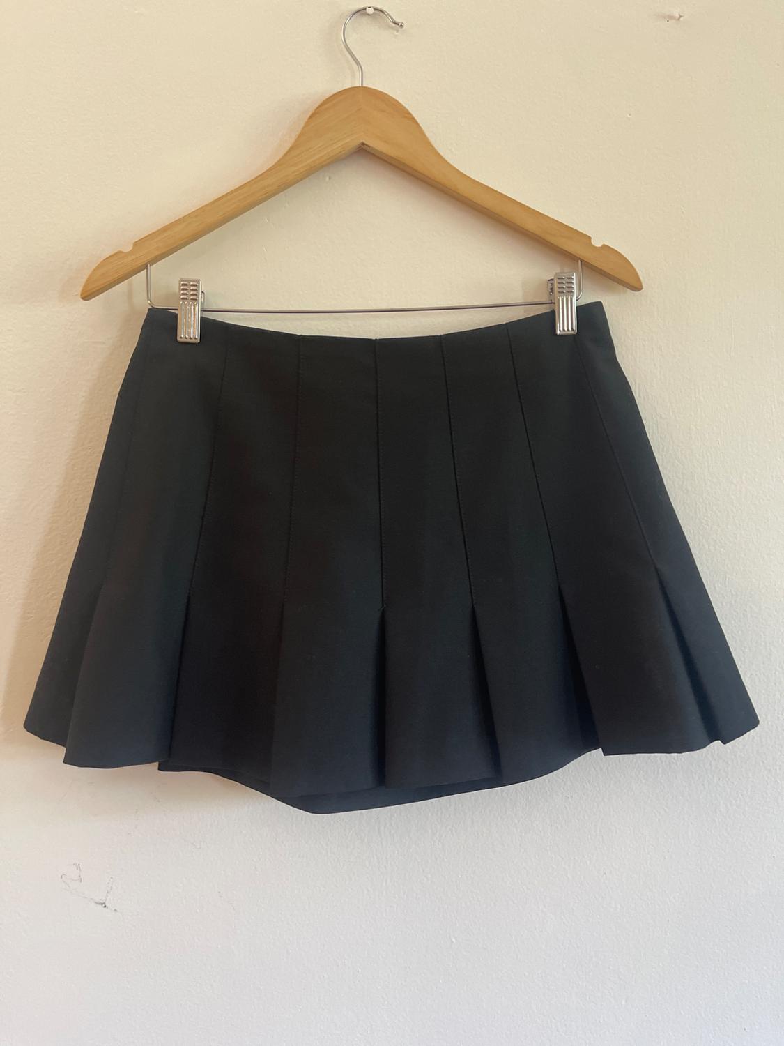 BOX PLEAT MINI SKIRT - Image 3
