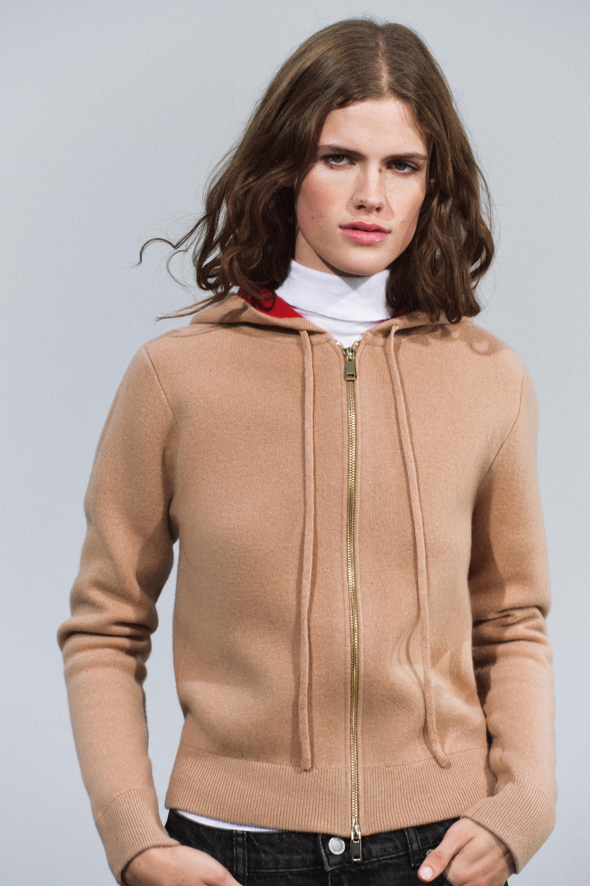 95% WOOL HOODIE JACKET