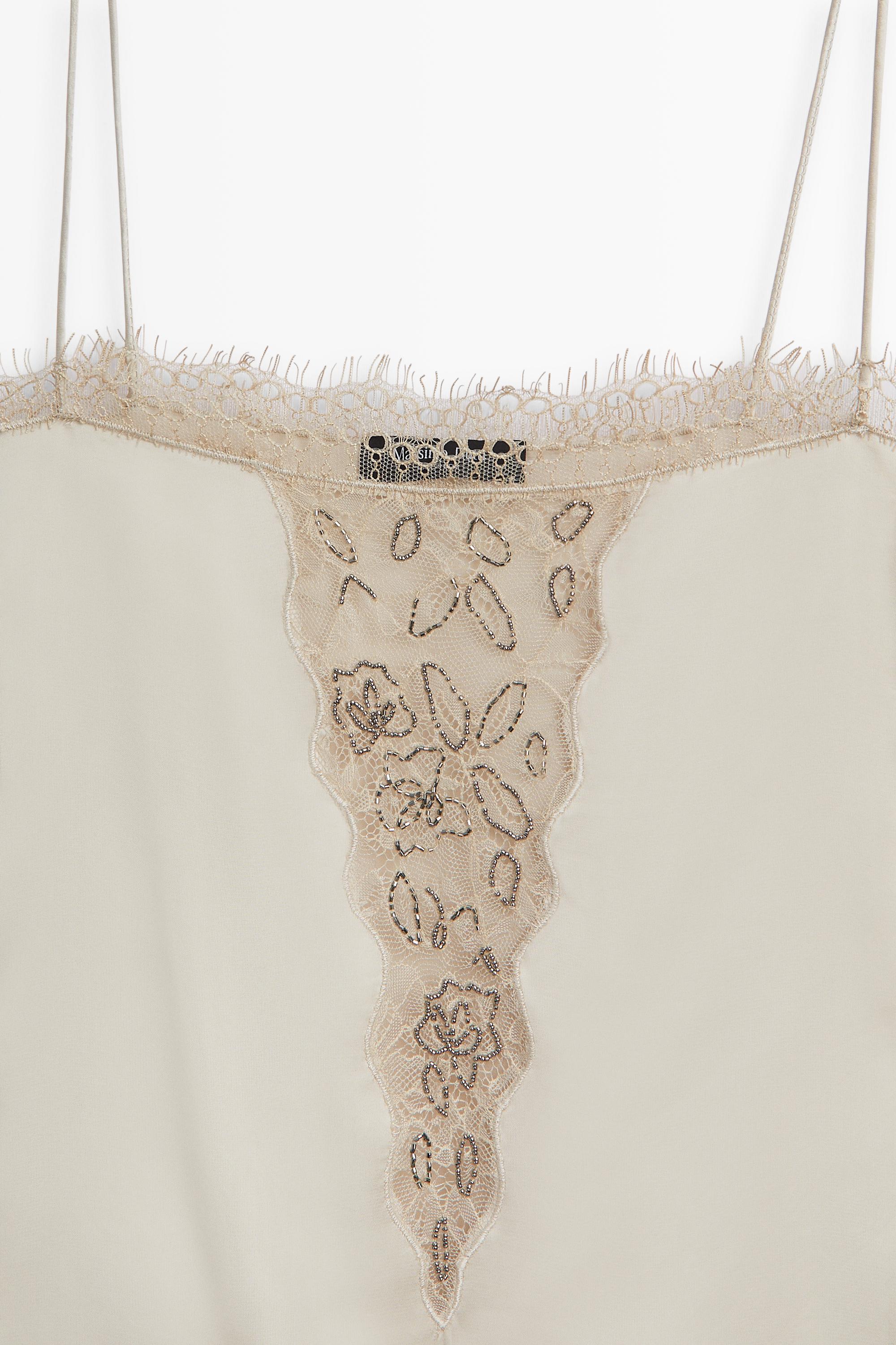 Top esprit lingerie à fines bretelles et détail dentelle