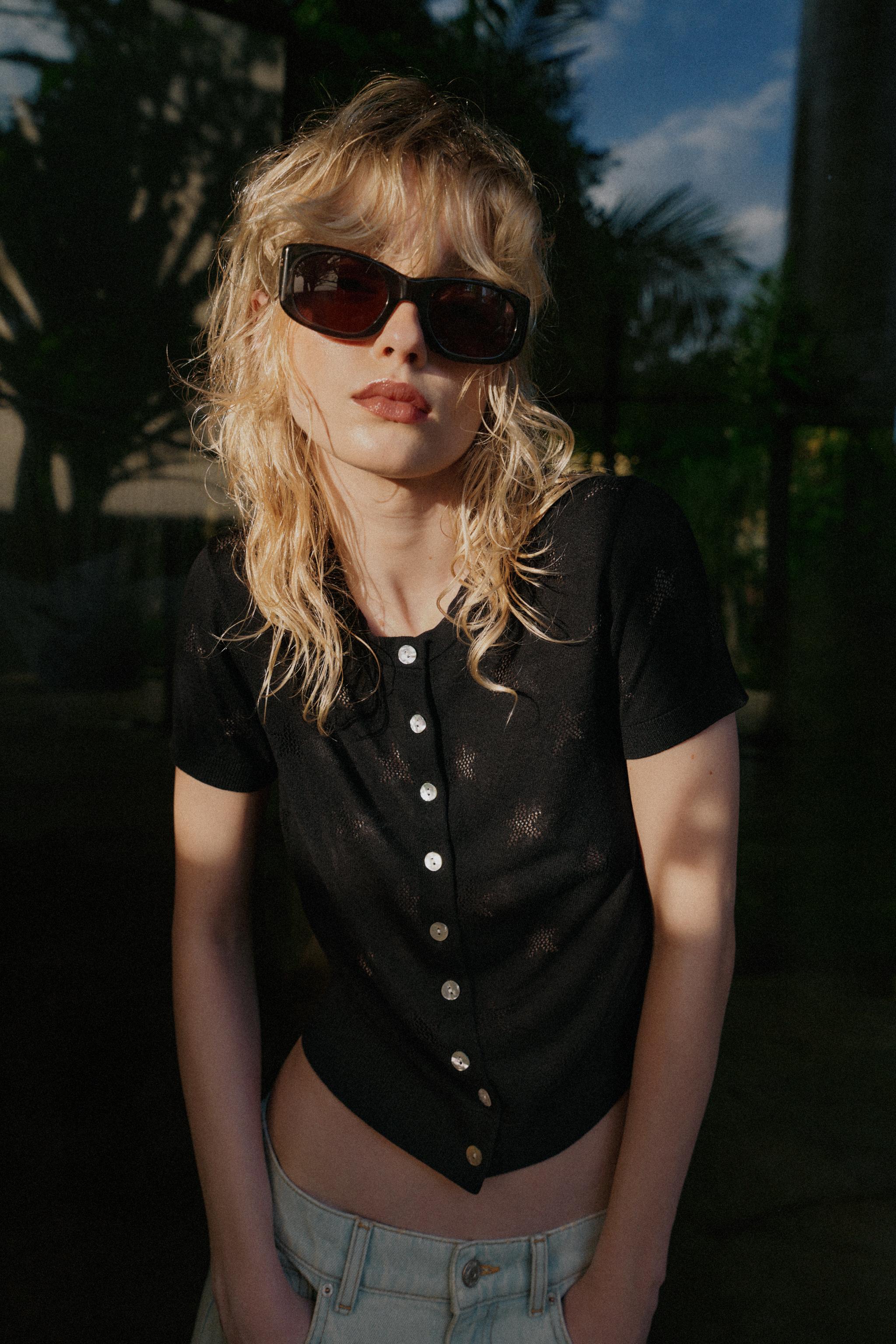 STAR SHORT SLEEVE CARDIGAN