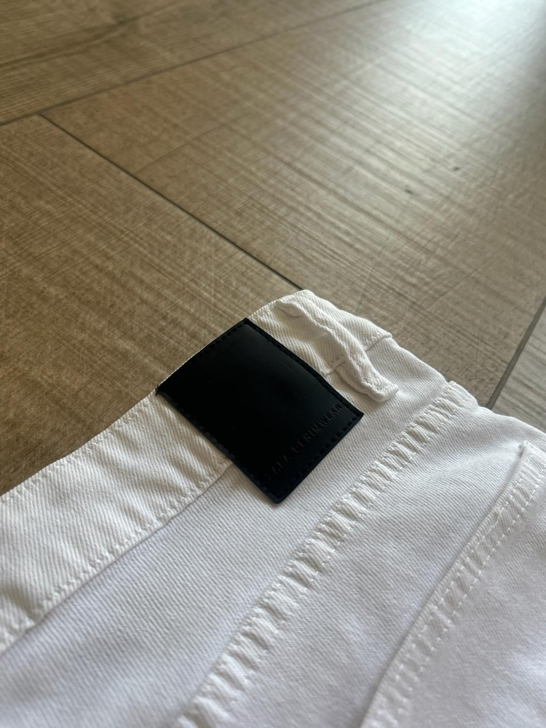 SLIM COMFORT FIT JEANS - Image 6