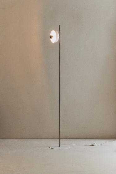 FLOOR LAMP | METAL SPOTLIGHT - White by Zara