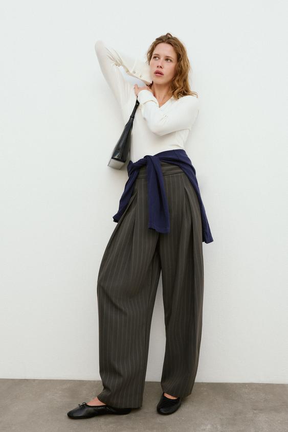PANTALÓN BALLON PLIEGUES - Marrón vigoré de Zara - Imagen 0