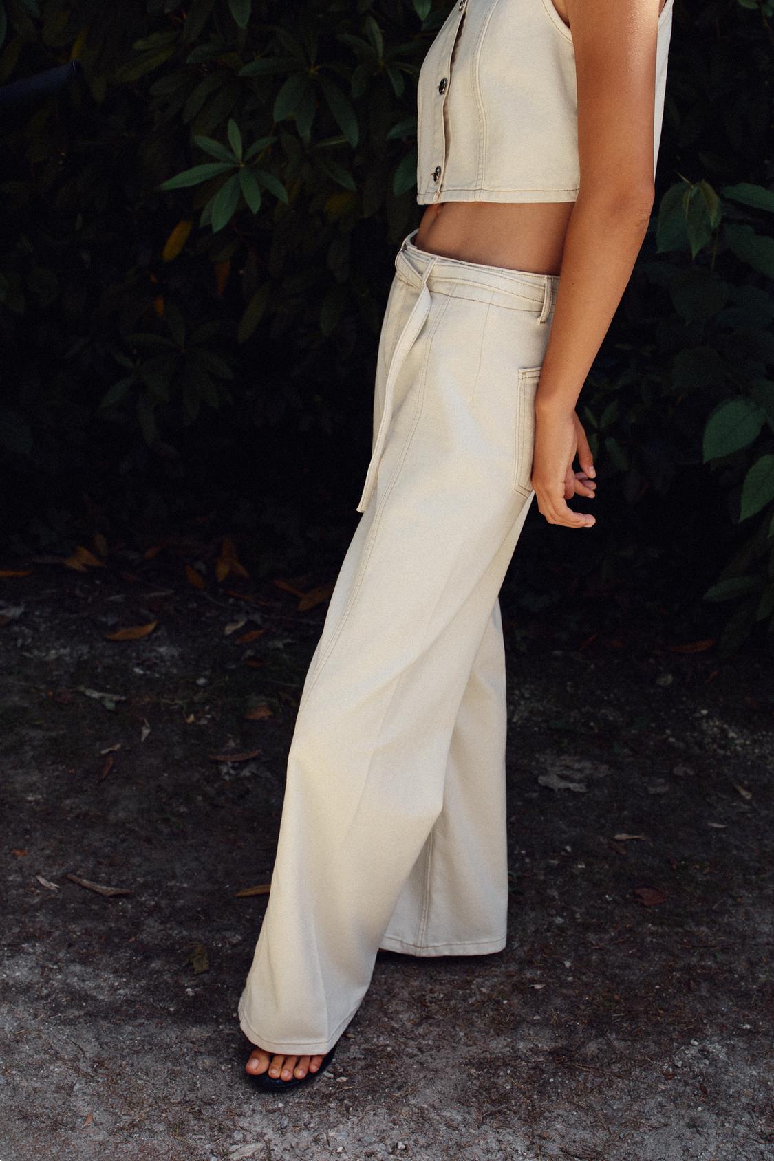 Z1975 HIGH-WAIST BOOTCUT JEANS WITH BELT