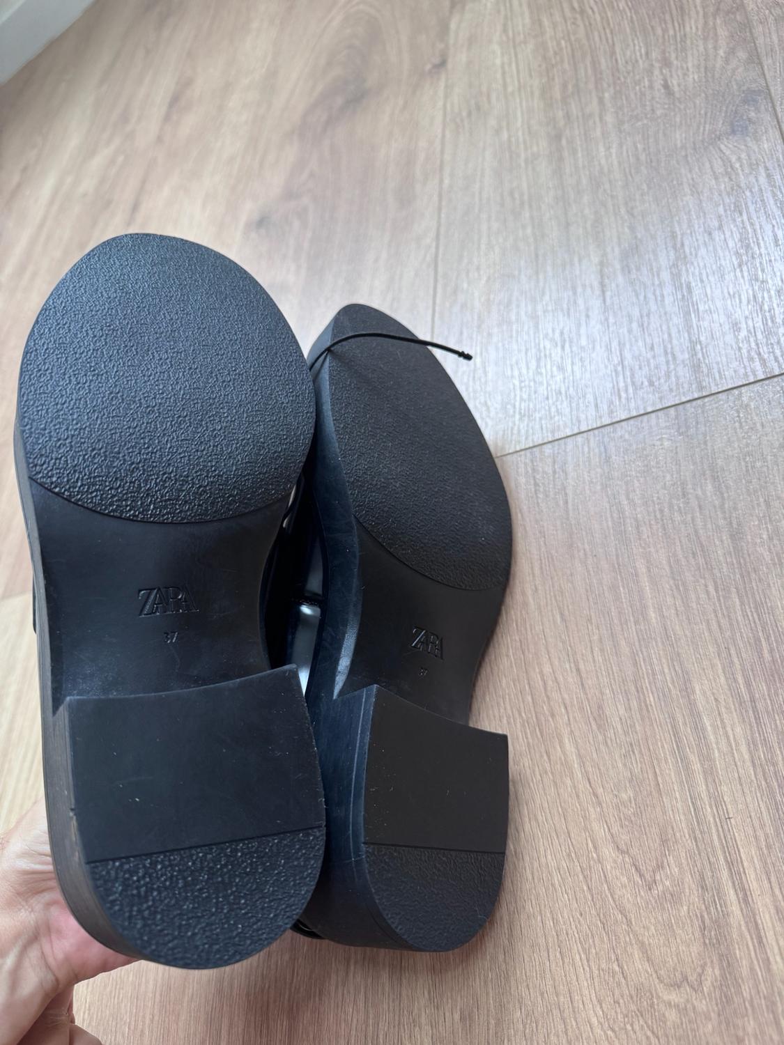 PATENT LOAFERS - Image 4
