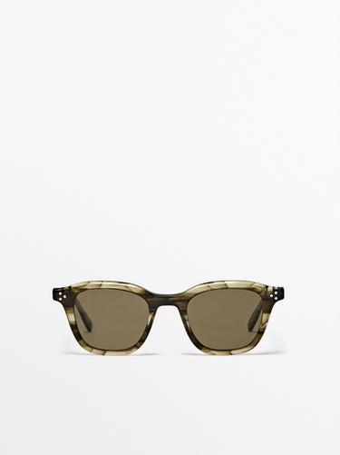 Lunettes de soleil rectangulaires effet écaille - Vert de Zara - Image 0