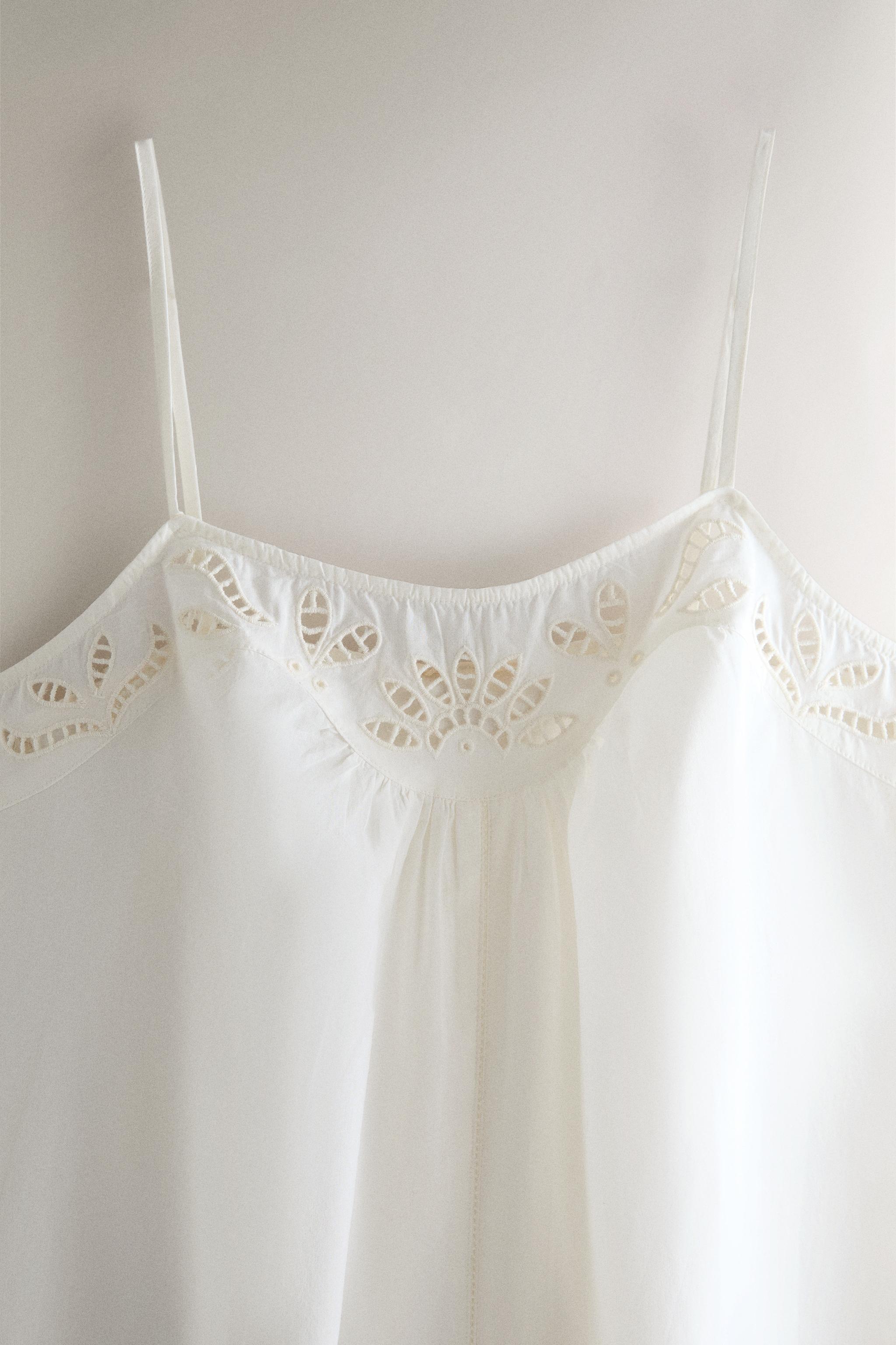 COTTON EMBROIDERED NIGHTGOWN