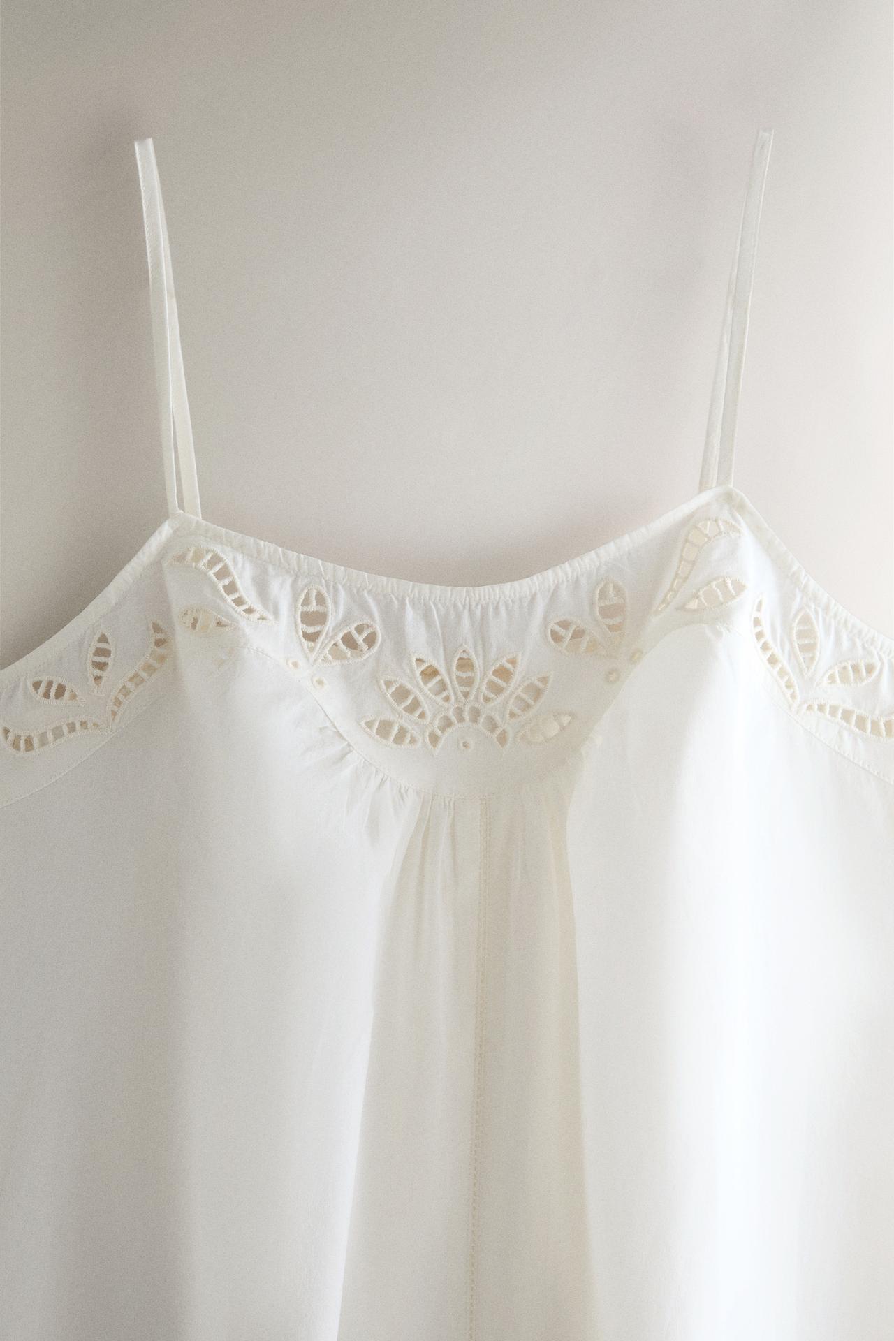COTTON EMBROIDERED NIGHTGOWN — Oyster-white