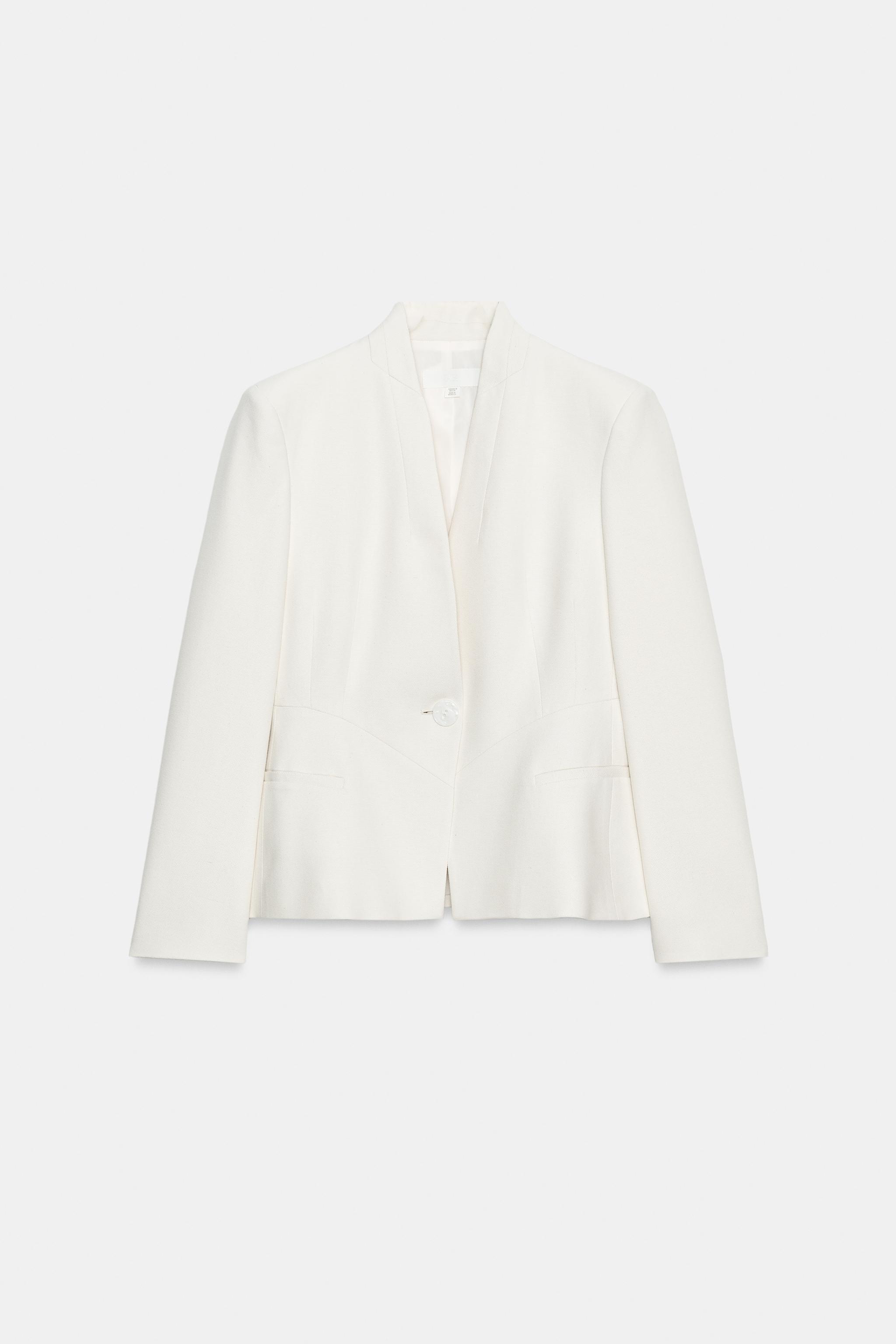 VESTE AJUSTÉE À ÉPAULETTES