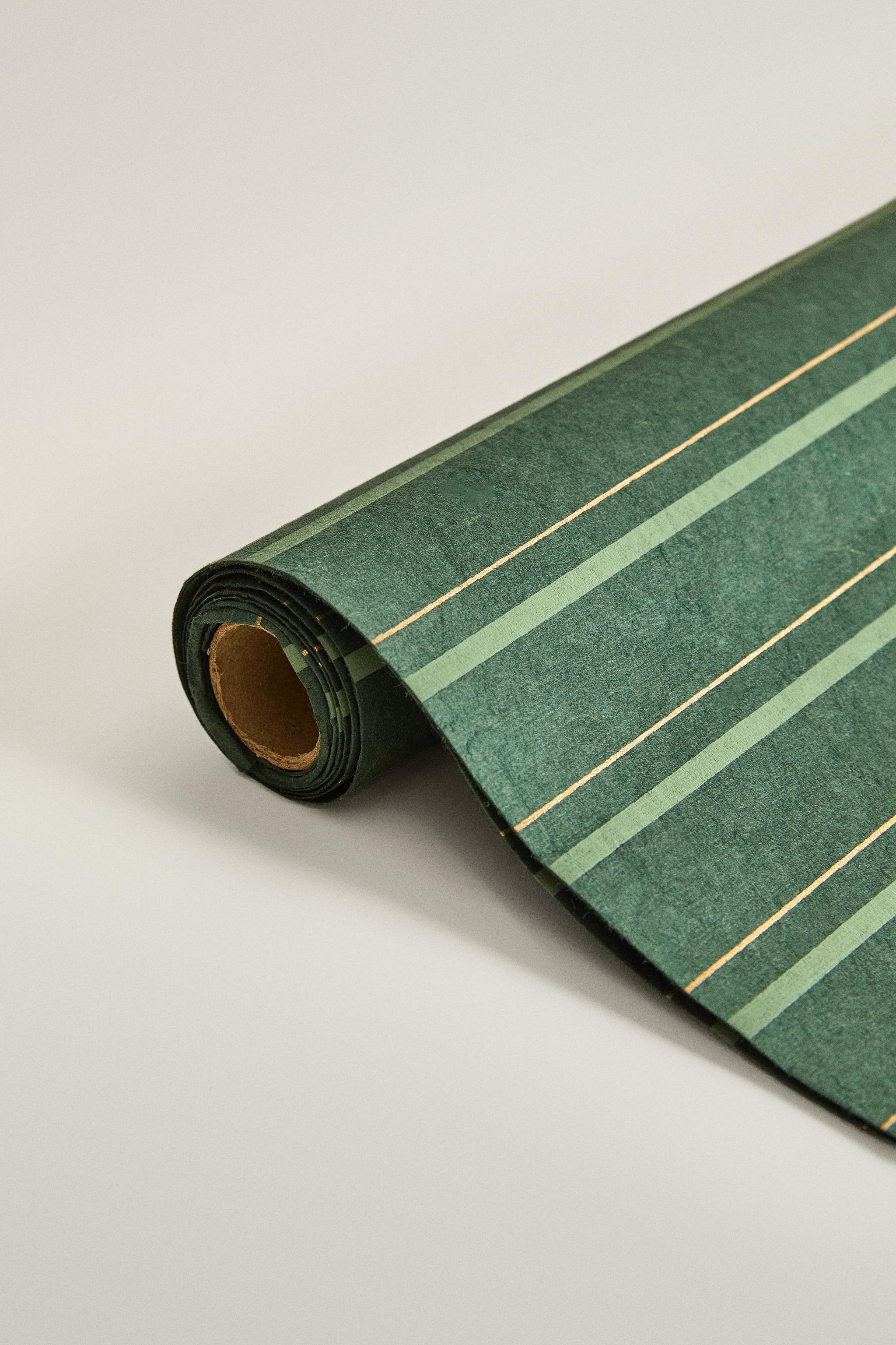 GOLD STRIPED CHRISTMAS GIFT WRAPPING PAPER