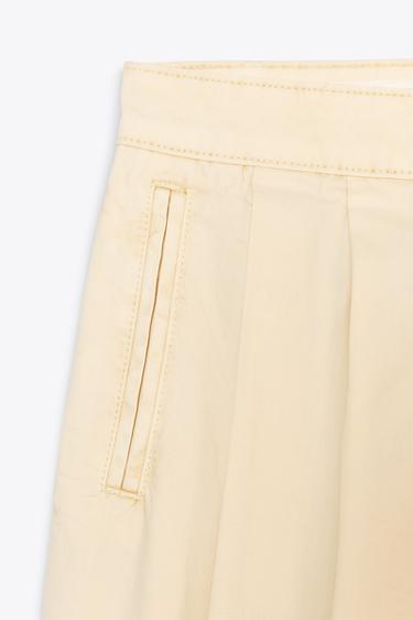 SHORT EN JEAN À PINCES - Jaune clair de Zara - Image 7