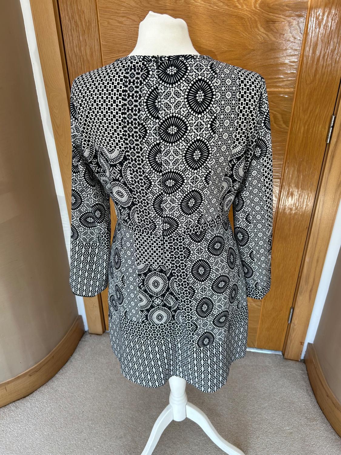 PAISLEY PRINT MINI DRESS - Image 2