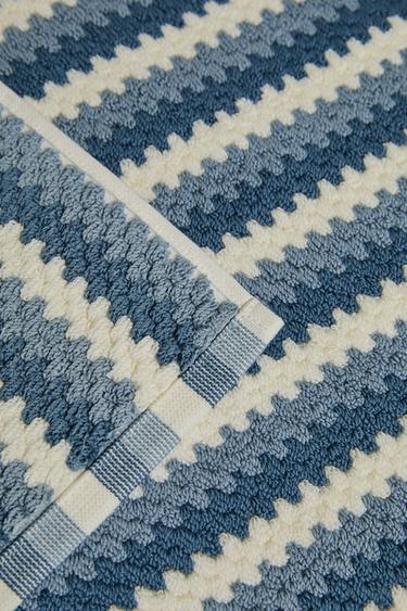 TAPIS DE BAIN JACQUARD GÉOMÉTRIQUE - Bleus de Zara - Image 3