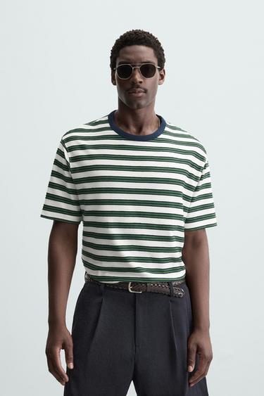 CAMISETA JACQUARD RAYAS - Verde / Crudo de Zara