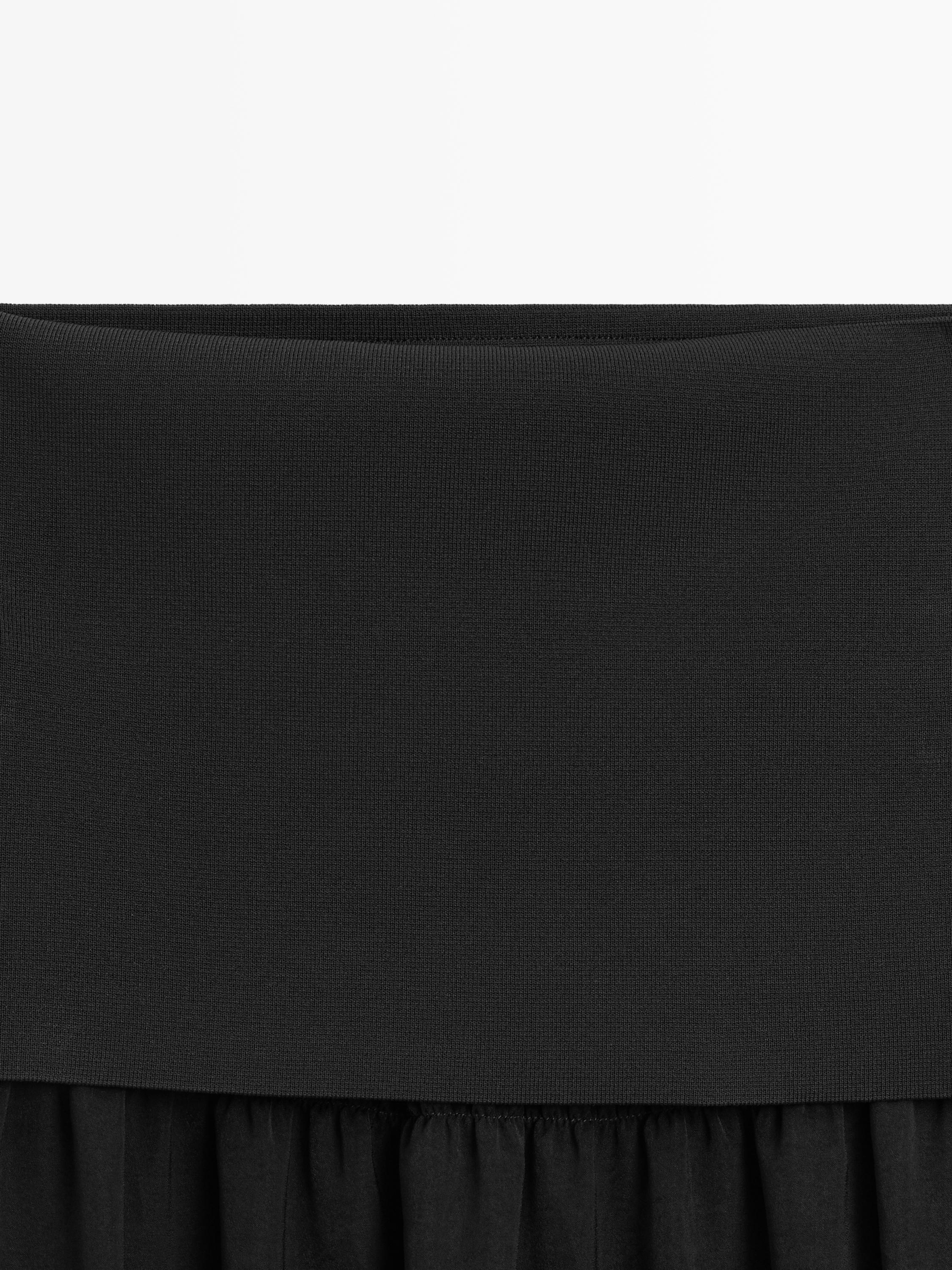 Flowing contrast midi skirt