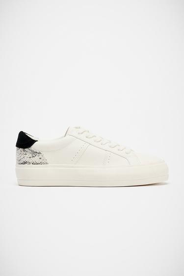 BAMBA DETALLE ESTAMPADO ANIMAL - Blanco Crudo de Zara