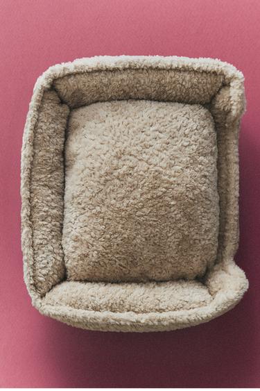 FAUX SHEARLING PET BED - Beige by Zara