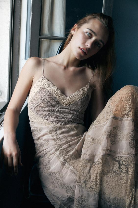 EMBROIDERED LACE DRESS