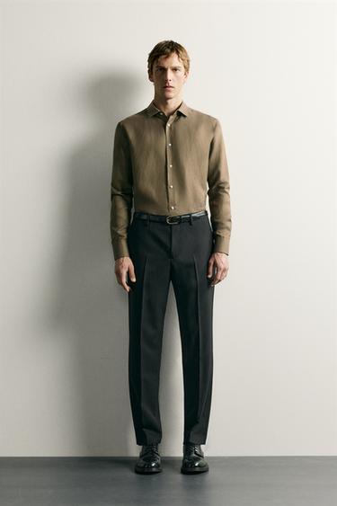 KOŠILE REGULAR FIT ZE LNU A LYOCELLU - Khaki od Zara