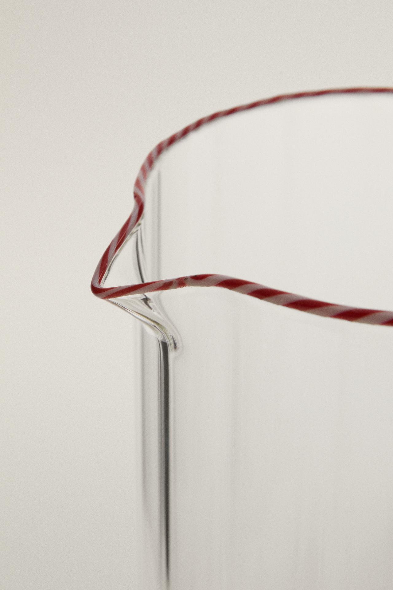 BOROSILICATE GLASS HOLLY PITCHER — Red