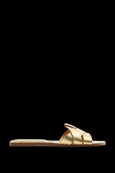 FLAT CRISS-CROSS LEATHER SLIDER SANDALS - Gold by Zara