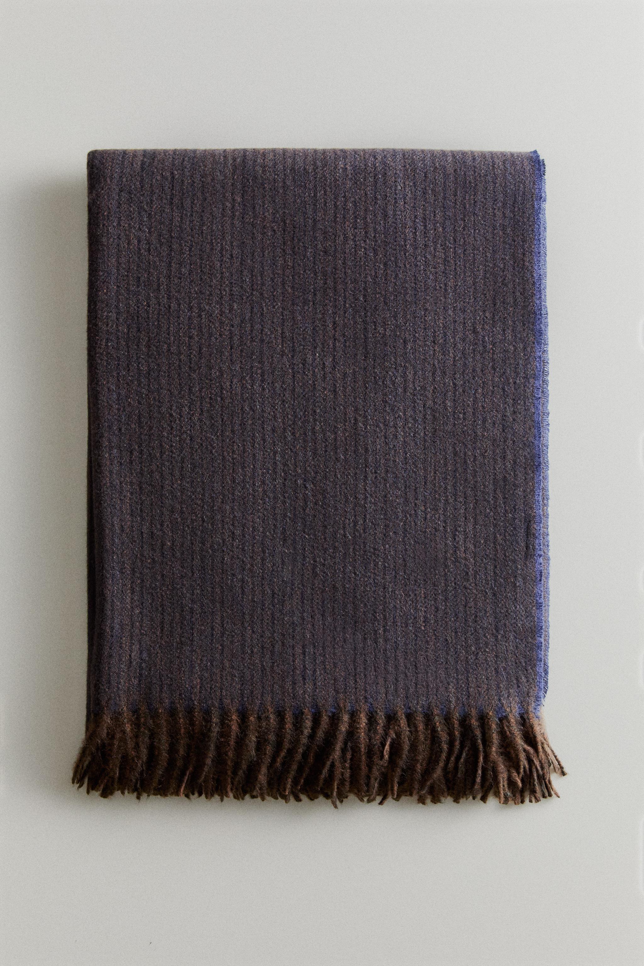 STRIPED FRINGE BLANKET